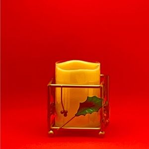 Holly/Berry Candle‎ Holder